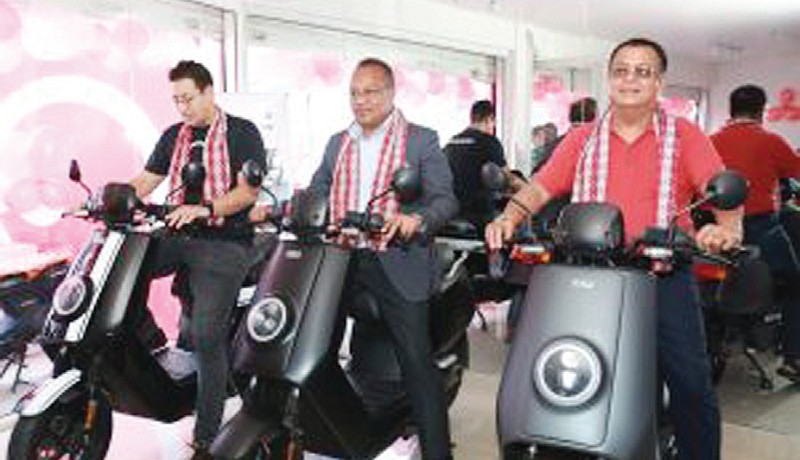 निउ इलेक्ट्रिक स्कूटरको शोेरूम चितवनमा