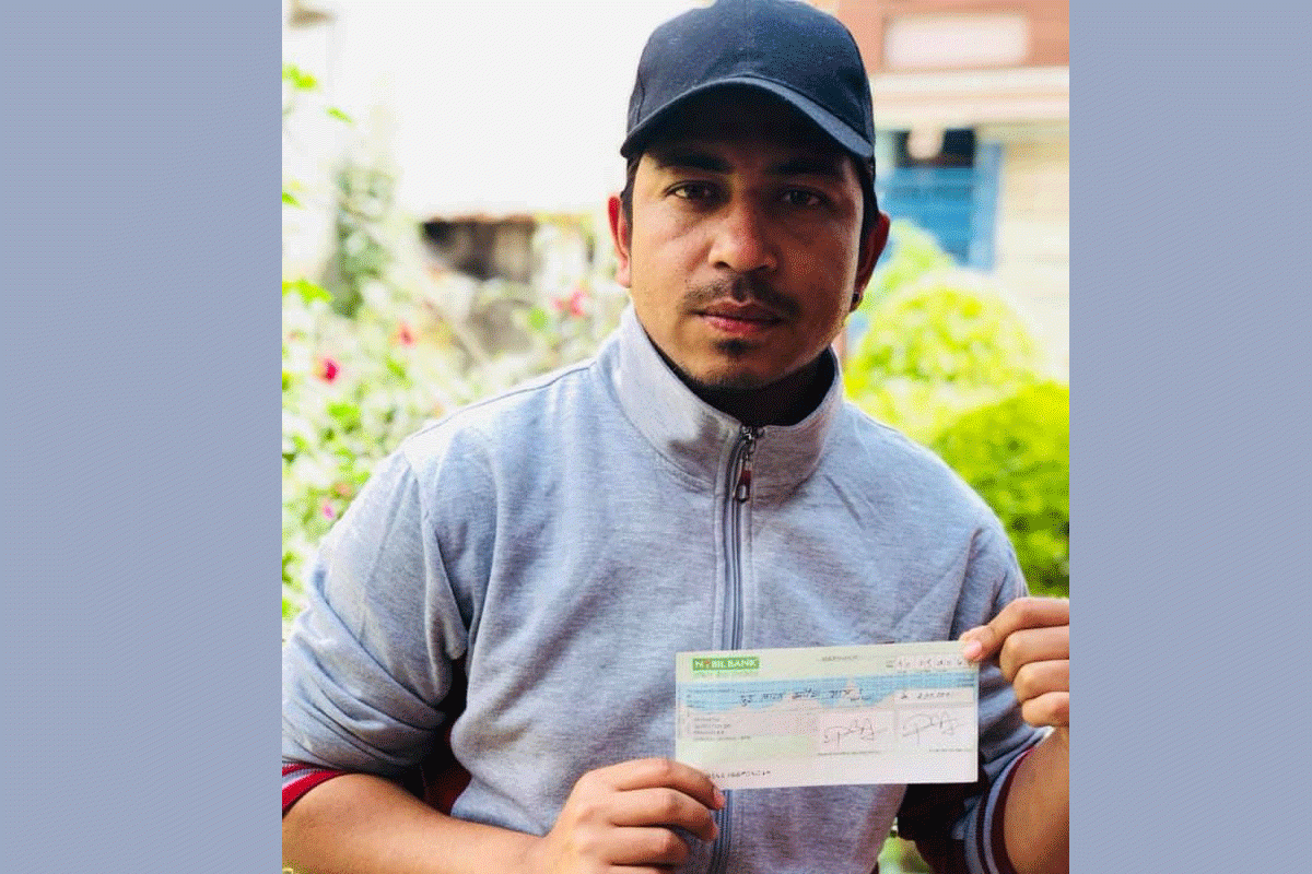 कोरोनाविरुद्धको कोषमा प्रकाश सपूतको दुई लाख