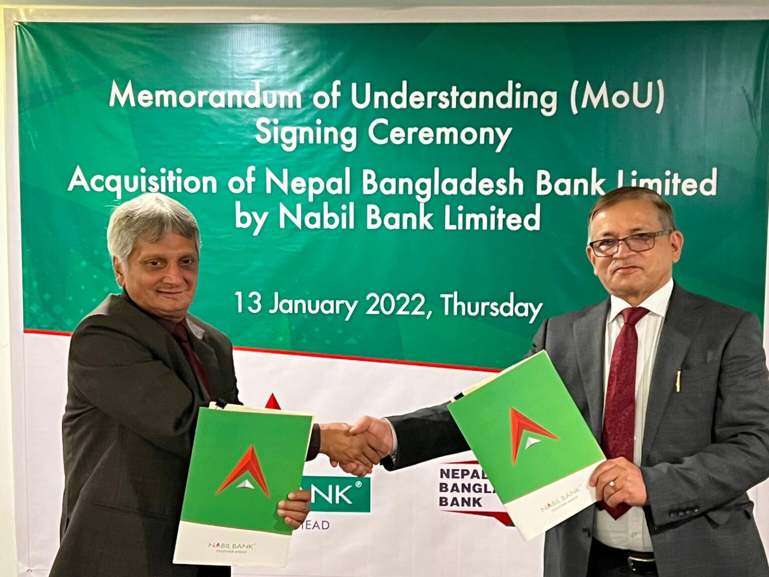 नबिल बैंकले नेपाल बंगलादेश बैंकलाई गाभ्ने सम्झौतामा हस्ताक्षर