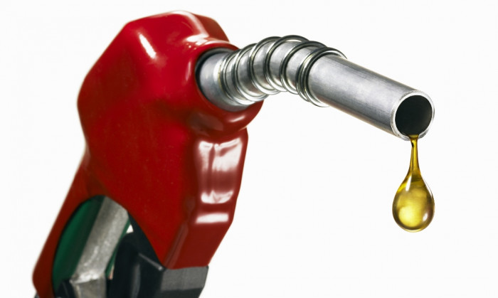 भारतबाट बढेर आयो पेट्रोलियमको मूल्य, निगमद्वारा यथावत् राख्ने निर्णय