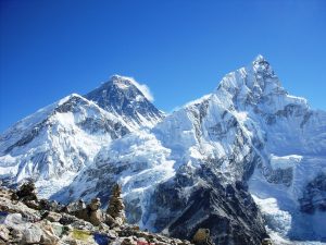 विभिन्न हिमालमा ३ नेपालीसहित ५ जनाको मृत्यु