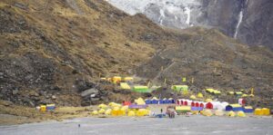 भारी वर्षामा २० हजार विदेशी पर्यटक देशभित्र प्रभावित, सबैलाई सहयोगको आग्रह