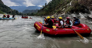 आन्तरिक पर्यटकका लागि कालीगण्डकीमा र्‍याफ्टिङ सञ्चालन