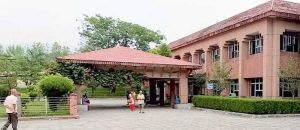 बीपी प्रतिष्ठानमा बिचौलियाको पकड, बिरामीलाई निजीमा पठाउन खोज्ने प्रहरीको फन्दामा