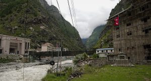 तीनवटै उत्तरी नाका प्रभावित भएपछि तातोपानी खोल्न सरकारको दौडधुप